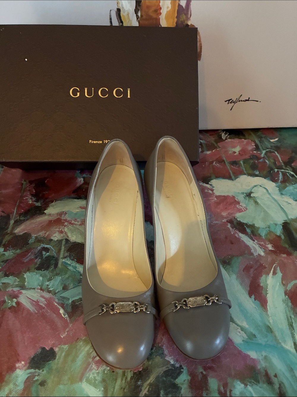 Gucci Gray Leather Low Heel Pumps with Silver Horsebit